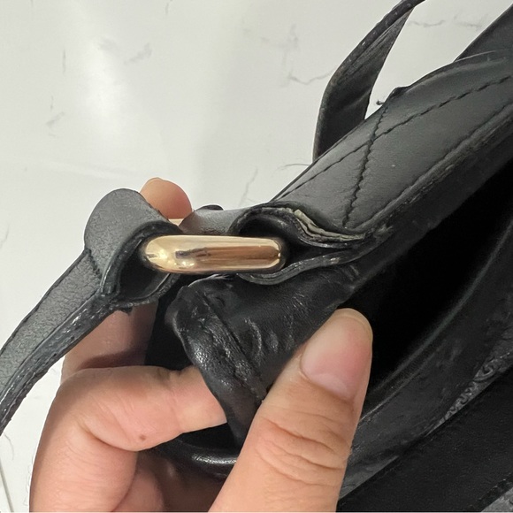 Gucci Black Guccissima Crossbody - Picture 5 of 13